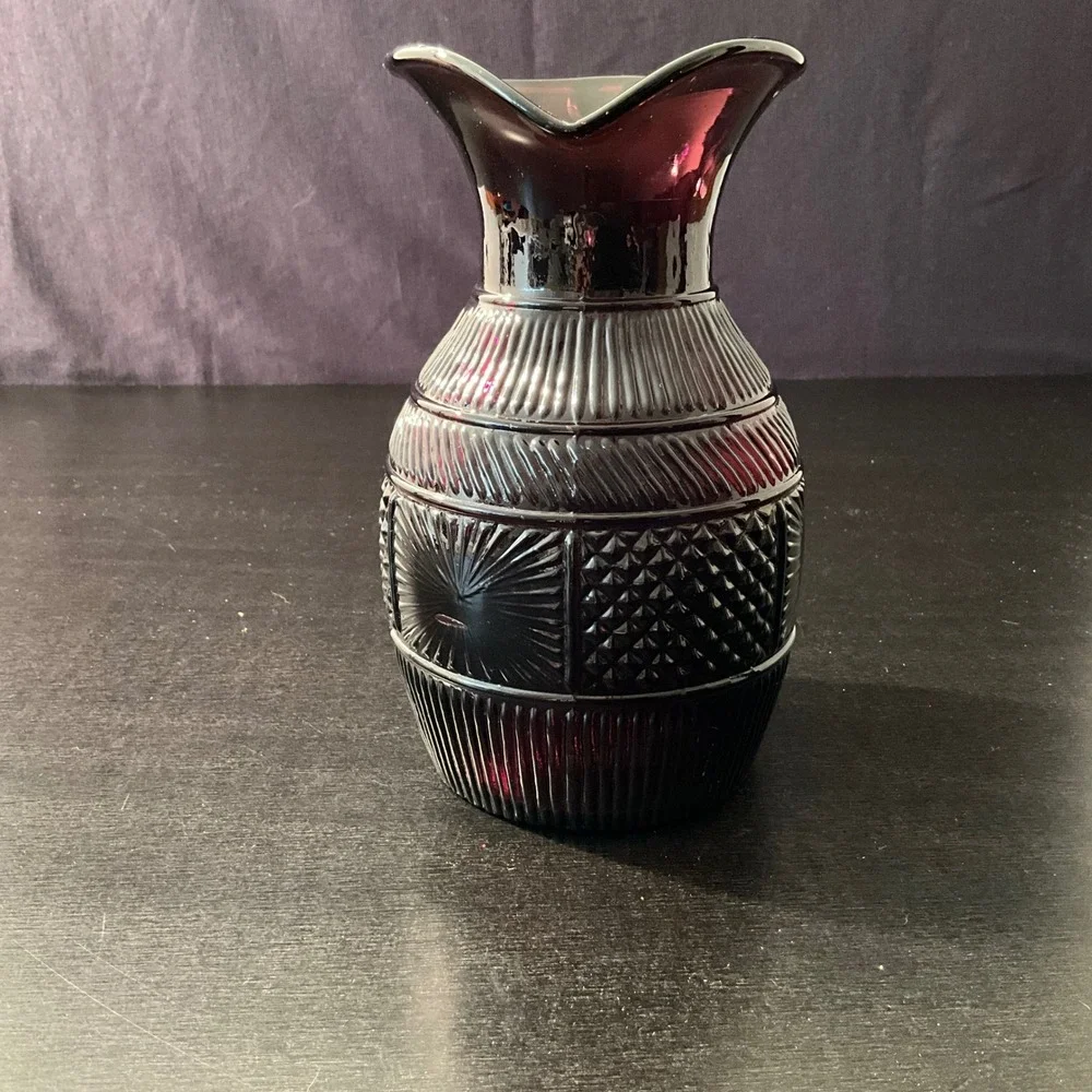 Vintage Clevenger 3 Mold Blown Glass Amethyst Glass Pitcher‎ Embossed Design